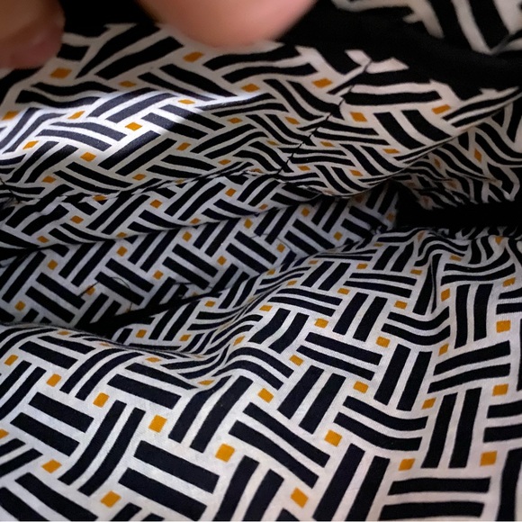 Vera Bradley Black Quilted Crossbody Purse - Picture 11 of 14